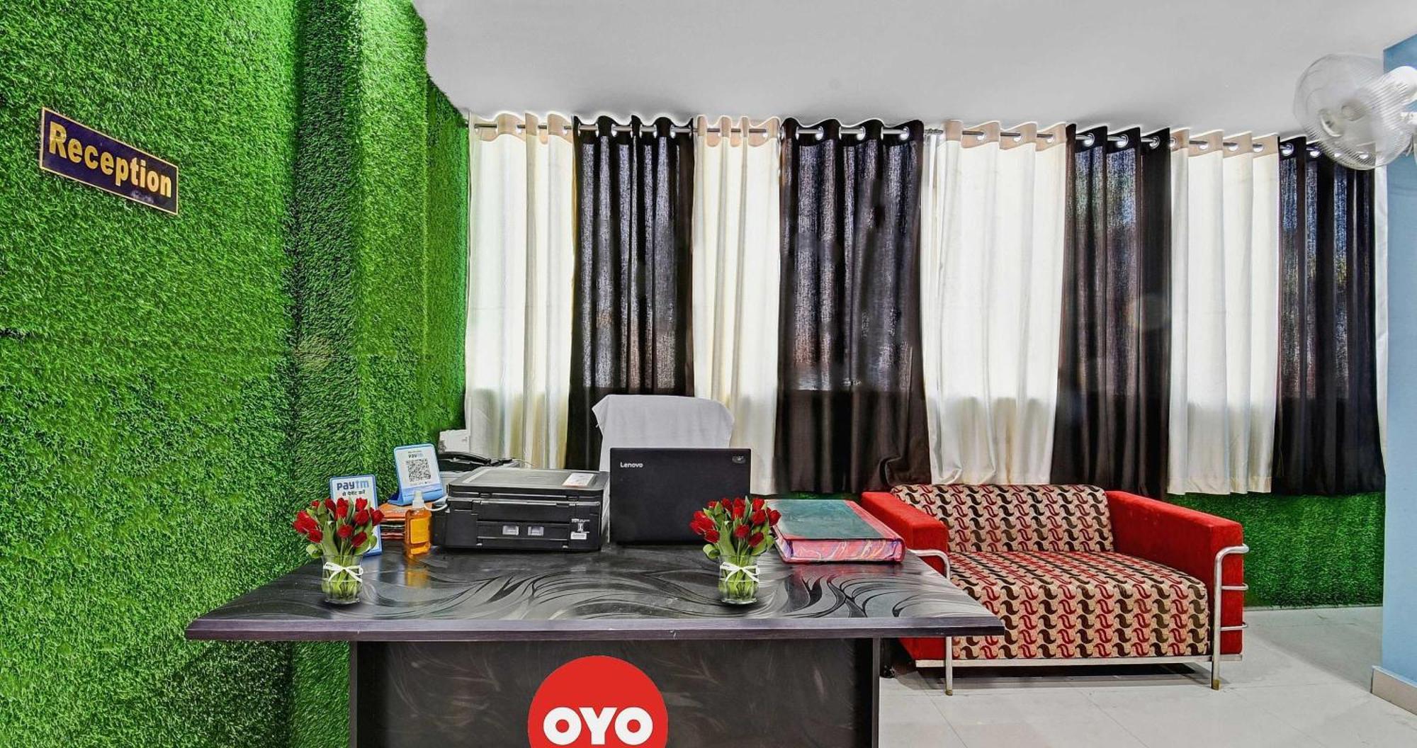 Danapur Hotel O Lotus Inn מראה חיצוני תמונה