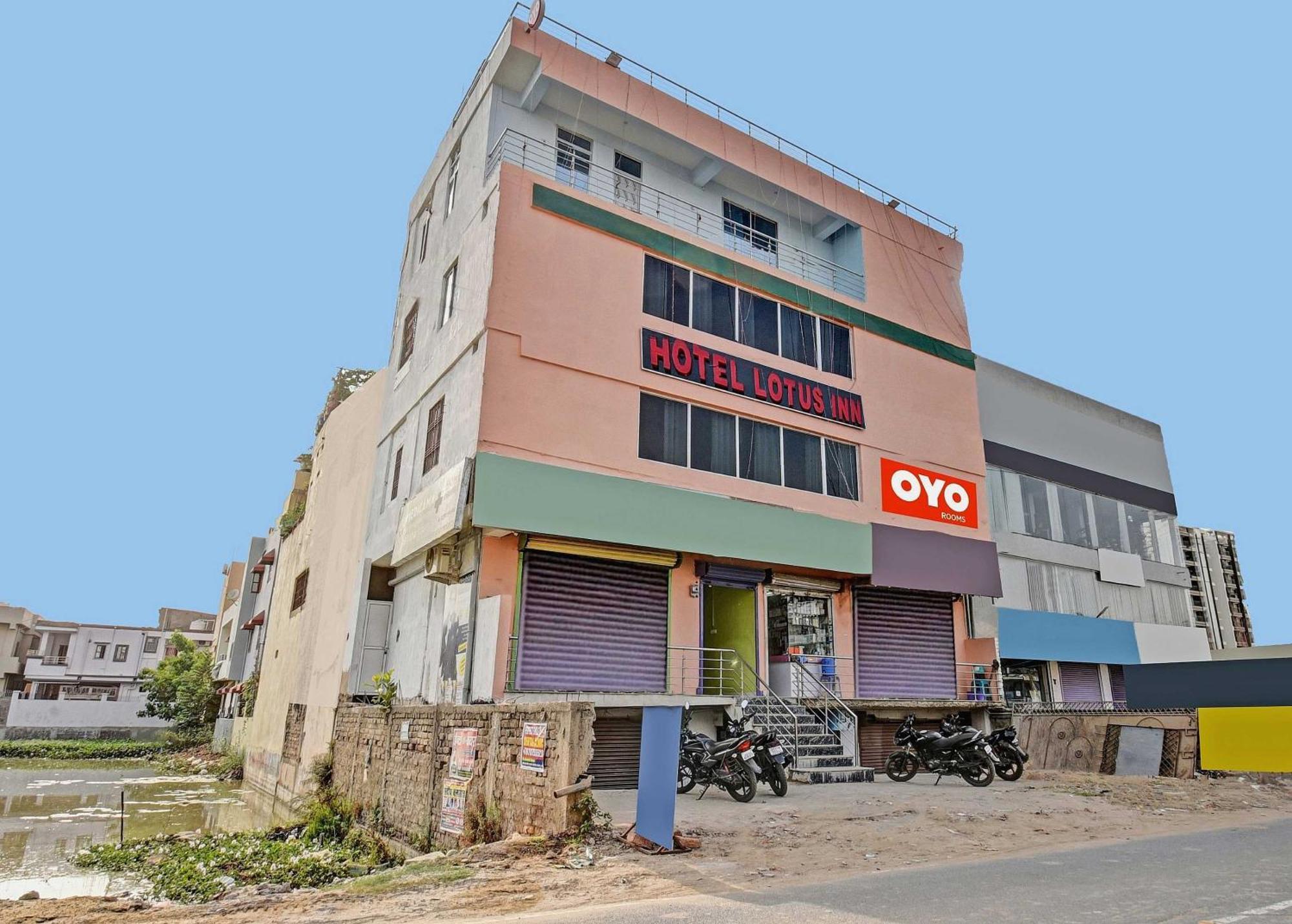Danapur Hotel O Lotus Inn מראה חיצוני תמונה